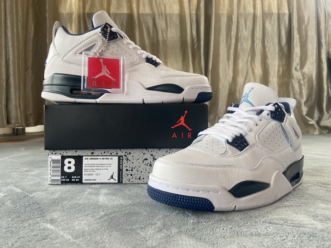 1AE43AC653611.jpg