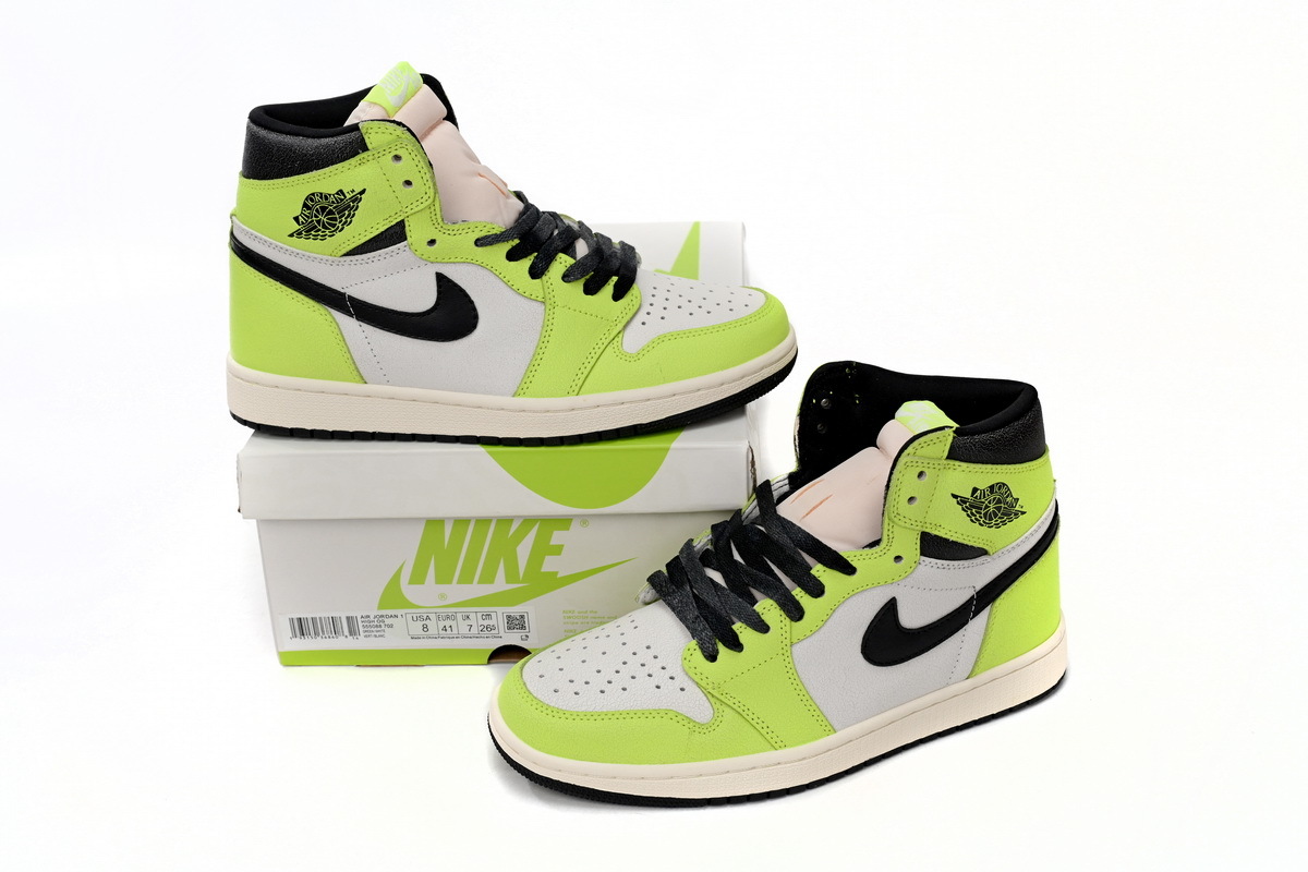 1AE46BB34201F.jpg