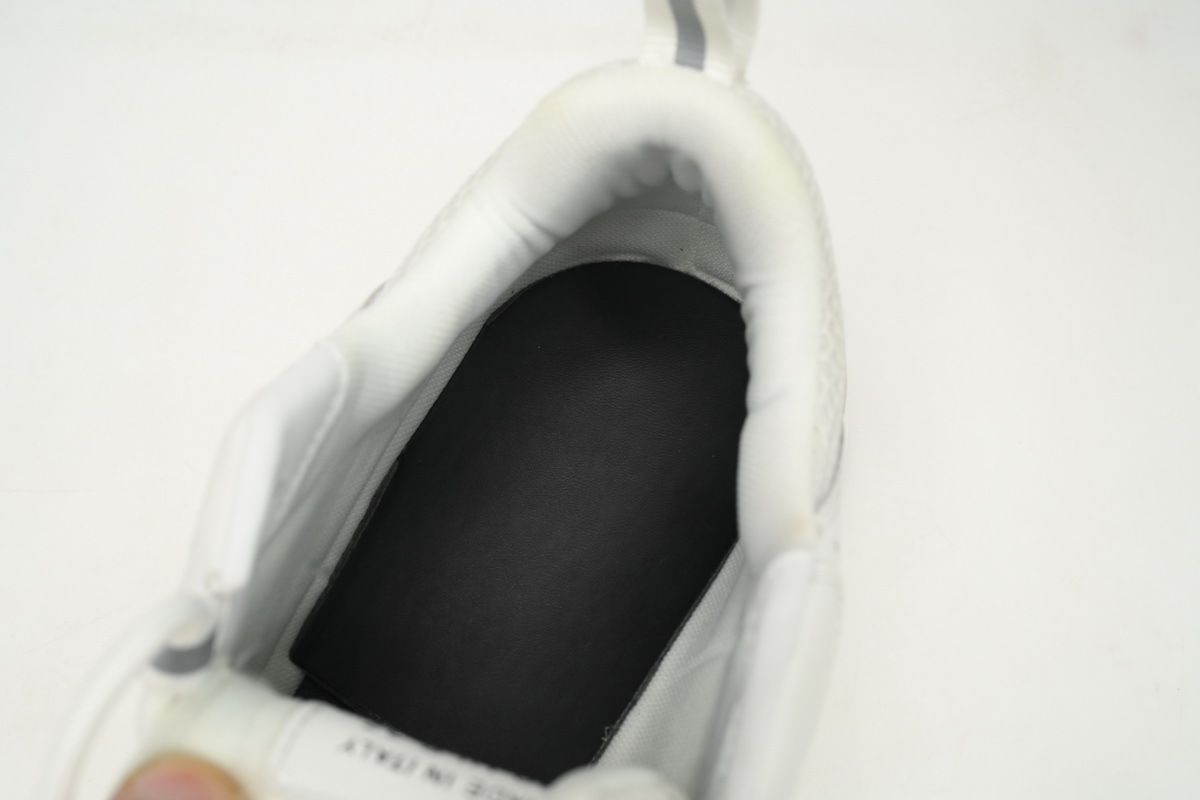 1AE48680AFB11.jpg