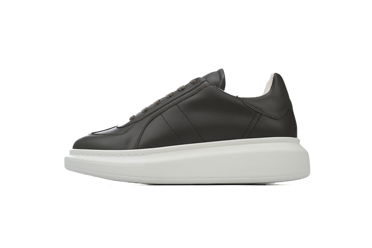 alexander_mcqueen_oversized_sneaker_dark_brown_1B2257CA1BE14.jpg