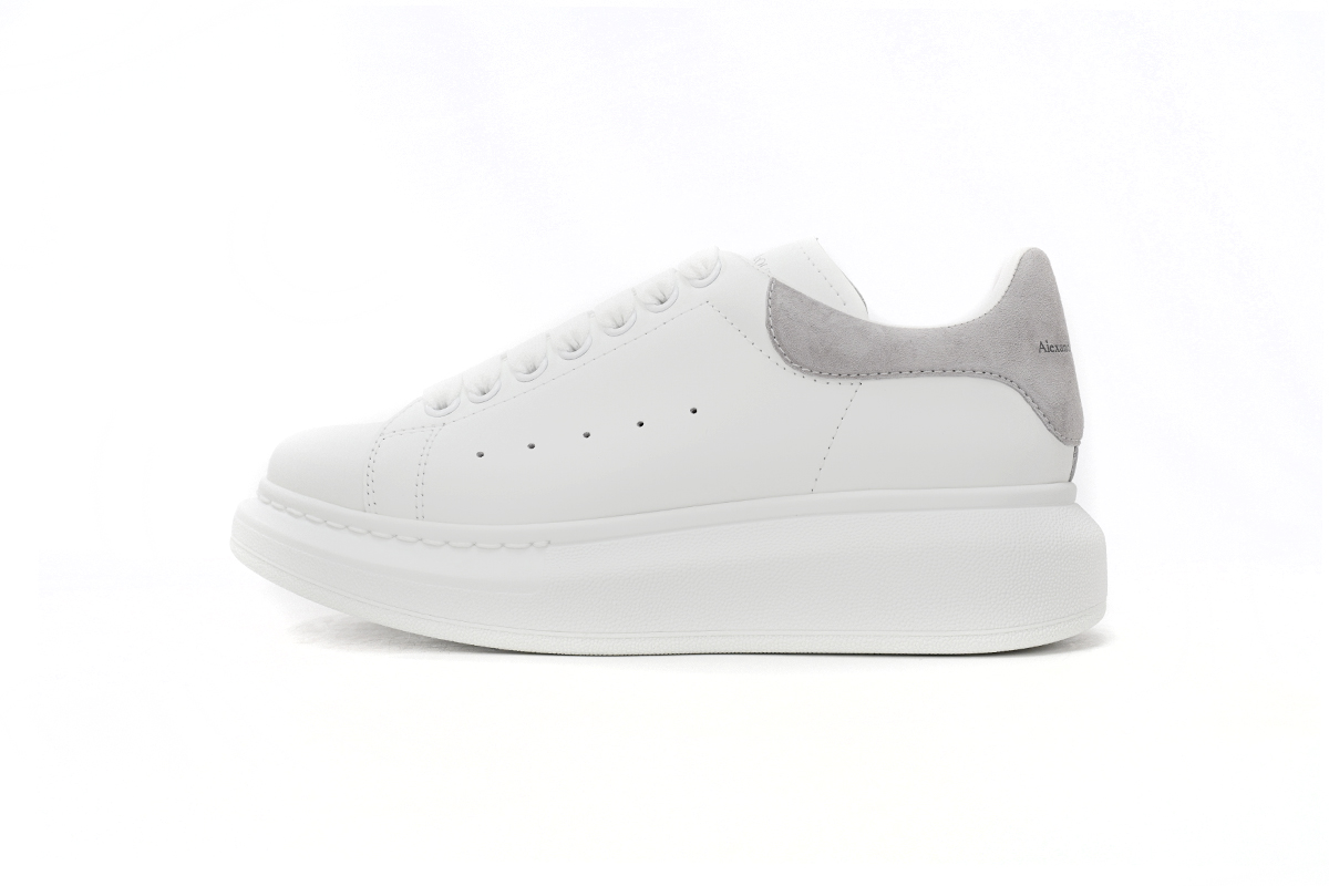 alexander_mcqueen_oversized_sneaker_gray_velvet_1B25EC507401F.jpg