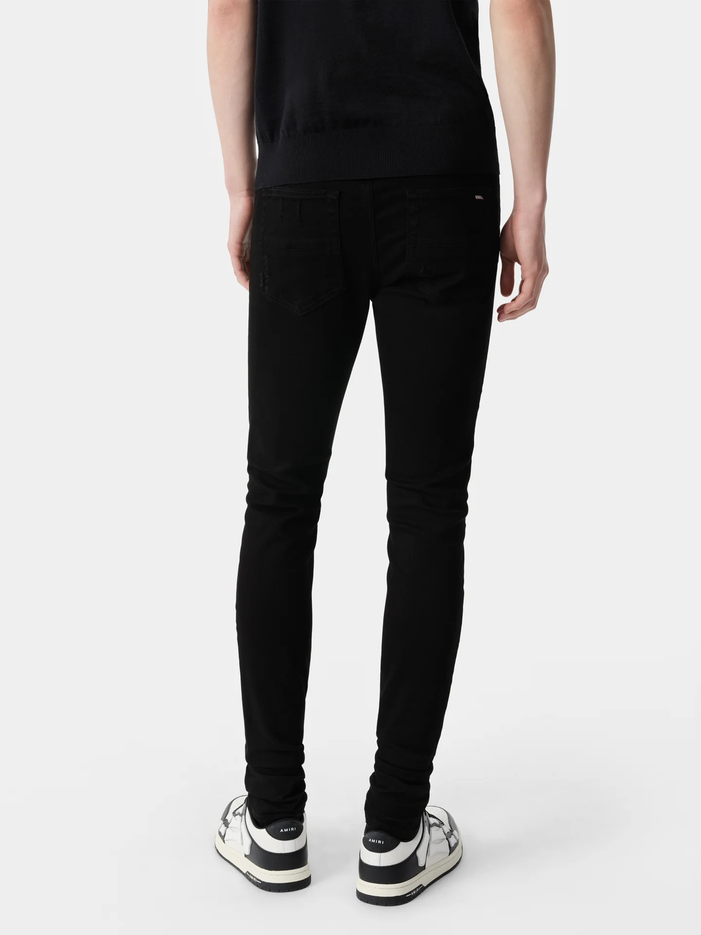 amiri_mx1_denim_distressed_jeans_black_1C5C83D6F861E.webp