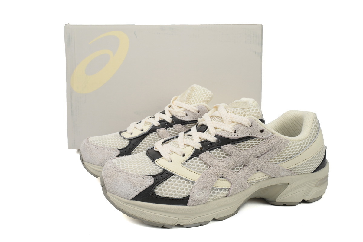 asics_gel_1130_hal_studio_glacier_1201a982_200_1CDBF7C72681C.jpg