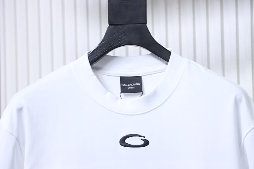 balenciaga_01_graphic_logo_long_sleeve_t_shirt_white_1E9E8A8EC7E1C.jpeg