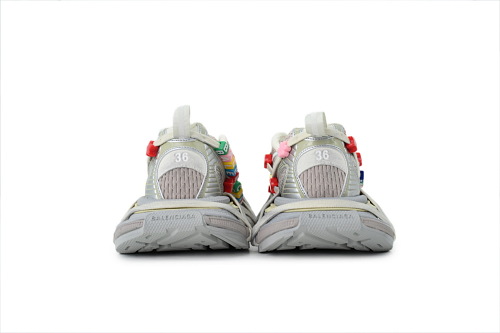 balenciaga_3xl_extreme_lace_eggshell_multicolor_778698_w3xbd_9188_1E7A7CC54F510.jpg