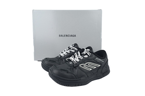 balenciaga_hamptons_sneaker_black_841765_wcurb_1000_1EA4F5F10B21D.jpg