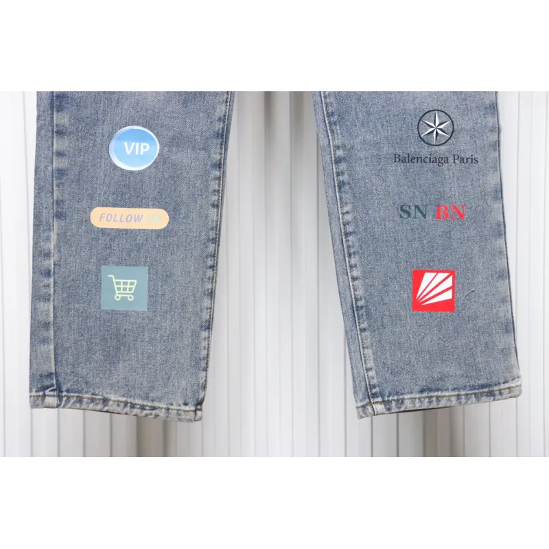 balenciaga_jeans_light_blue_1B8D33FB19A17.webp