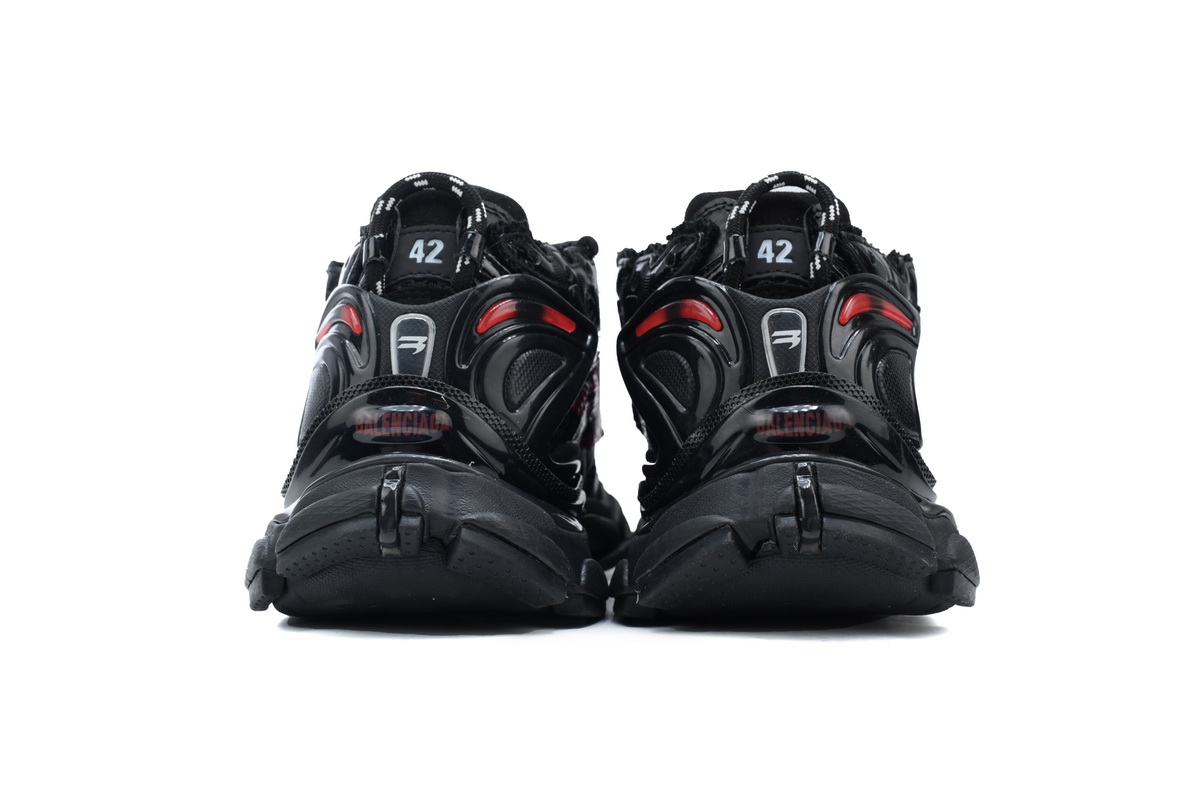 balenciaga_runner_graffiti_black_red_677403w3rbq1060_1B893B6481E19.jpg