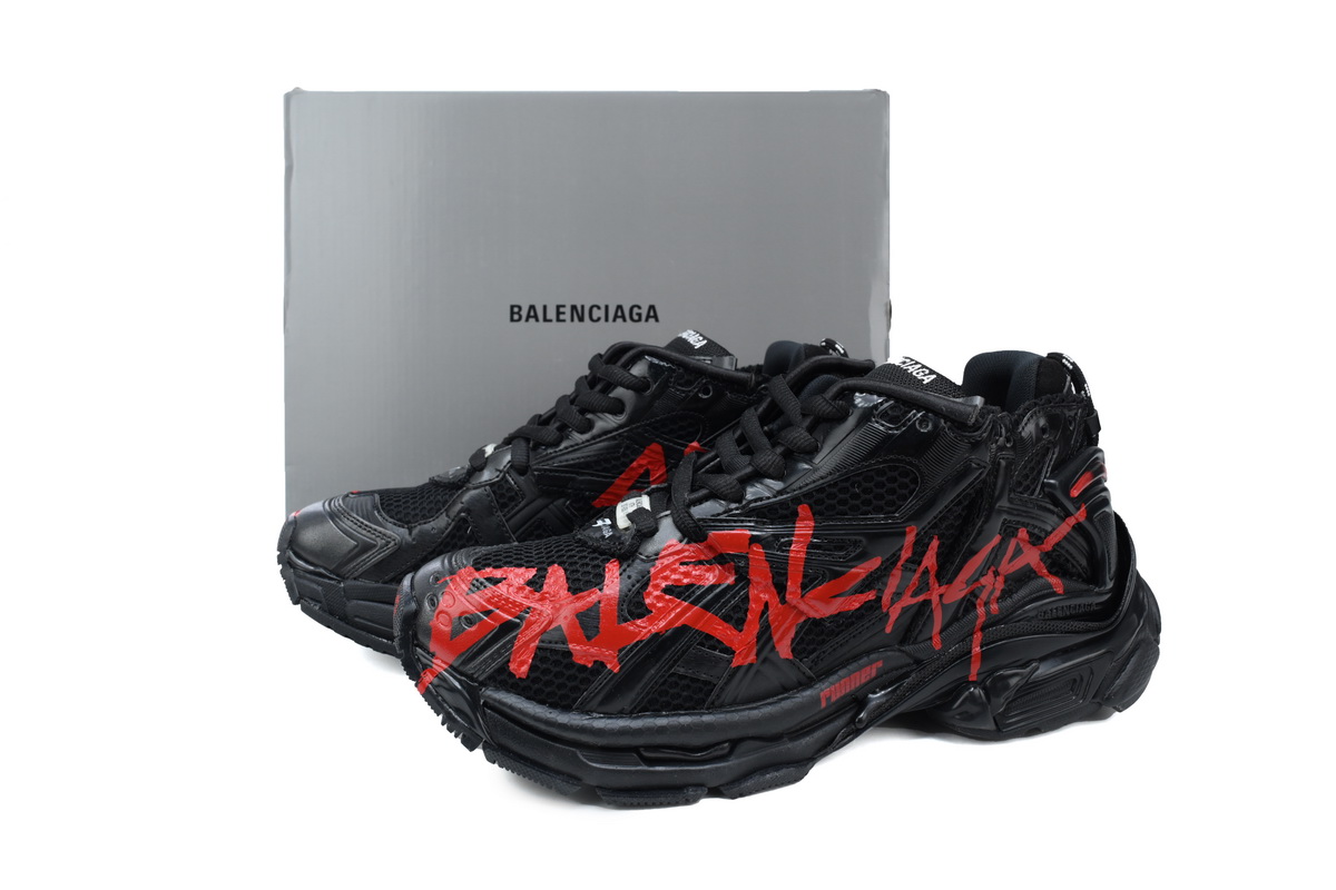 balenciaga_runner_graffiti_black_red_677403w3rbq1060_1B893B6489B1E.jpg