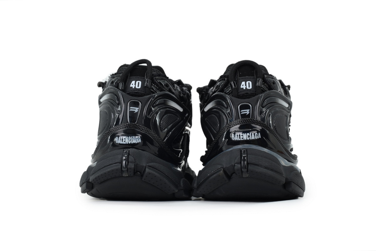 balenciaga_runner_led_trainers_black_1E017AF47AD1C.jpg