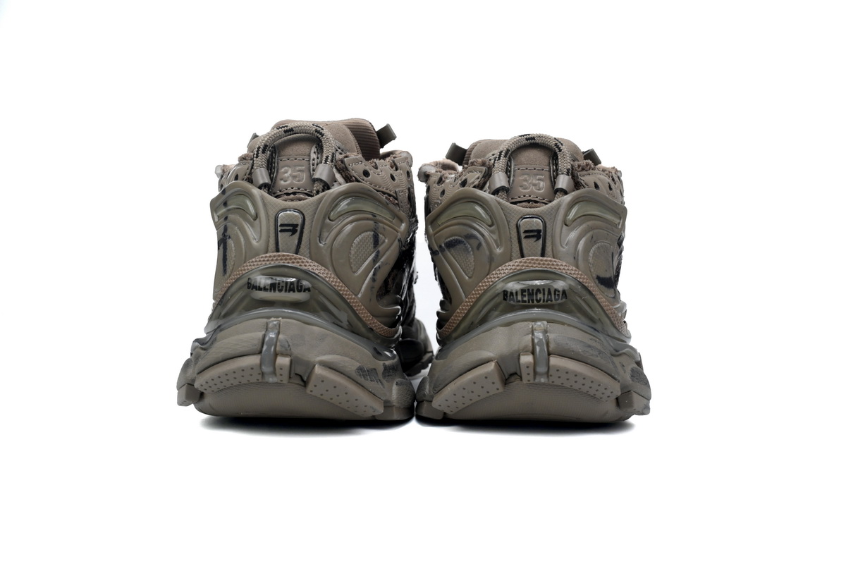 balenciaga_runner_sneaker_black_brown_677402_w3rb2_2010_1B86744E7DD1C.jpg
