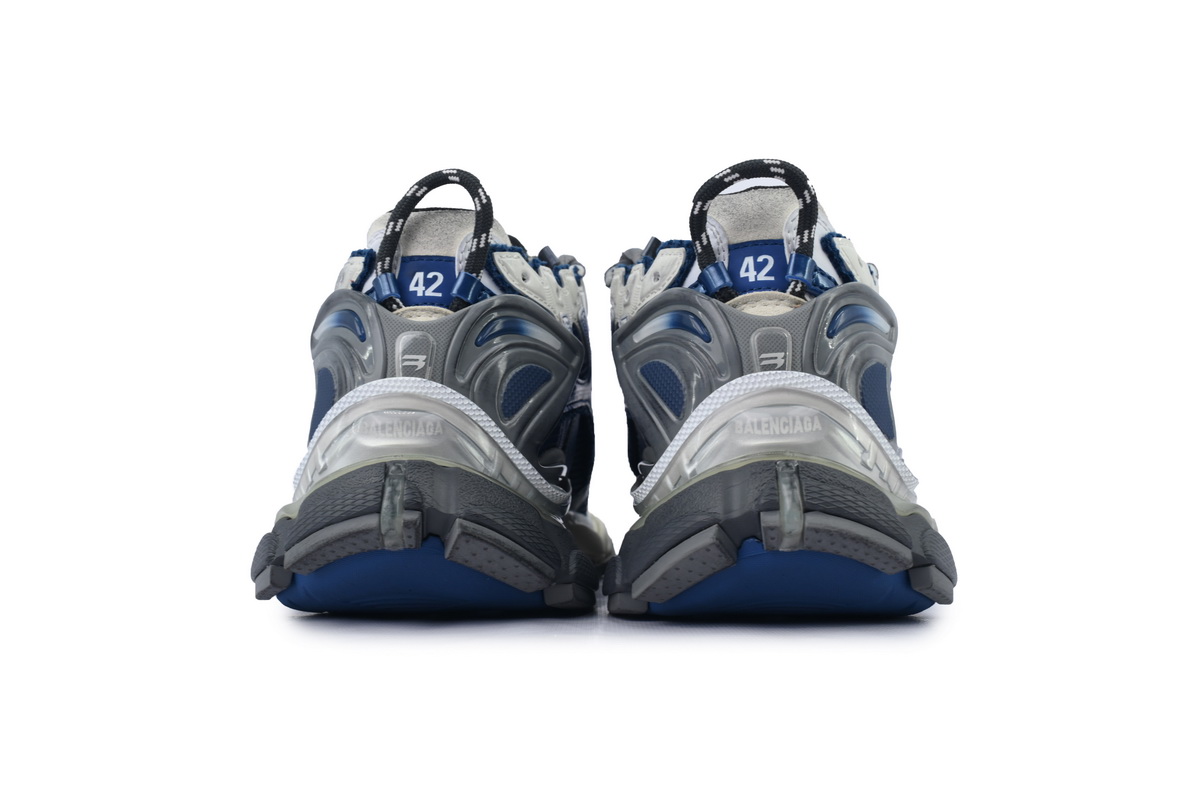balenciaga_runner_sneaker_gradient_beige_navy_772774_wrung_2410_1C7CCBB9EF31C.jpg
