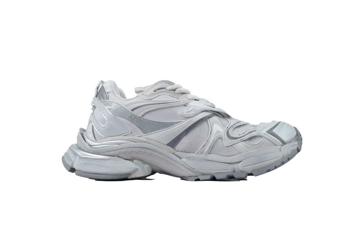 balenciaga_runner_sneaker_worn_out_white_silver_779066_w3rxp_9110_1E189BB655011.jpg