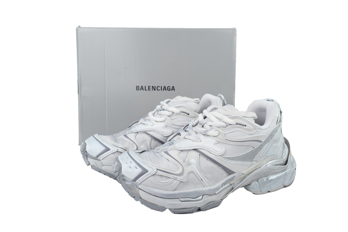 balenciaga_runner_sneaker_worn_out_white_silver_779066_w3rxp_9110_1E189BB6A4511.jpg