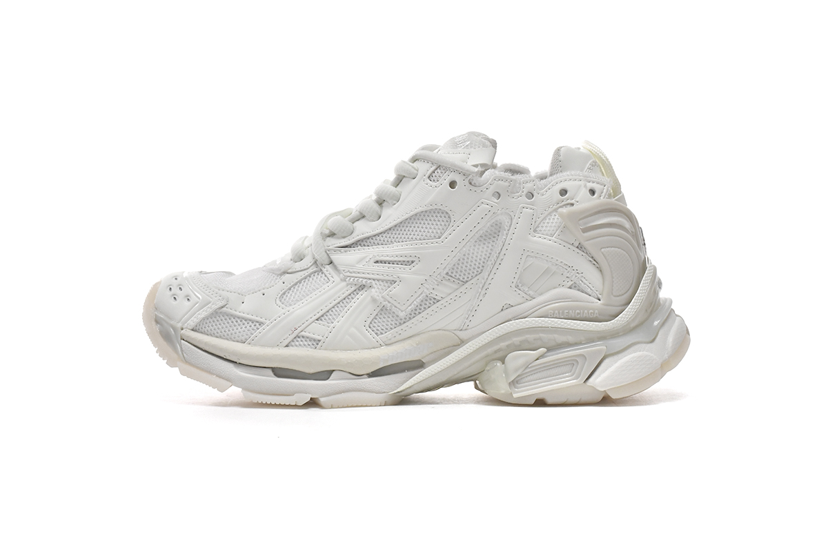 balenciaga_runner_white_glow_in_the_dark_677403w3rbh9001_1B8954423141F.jpg