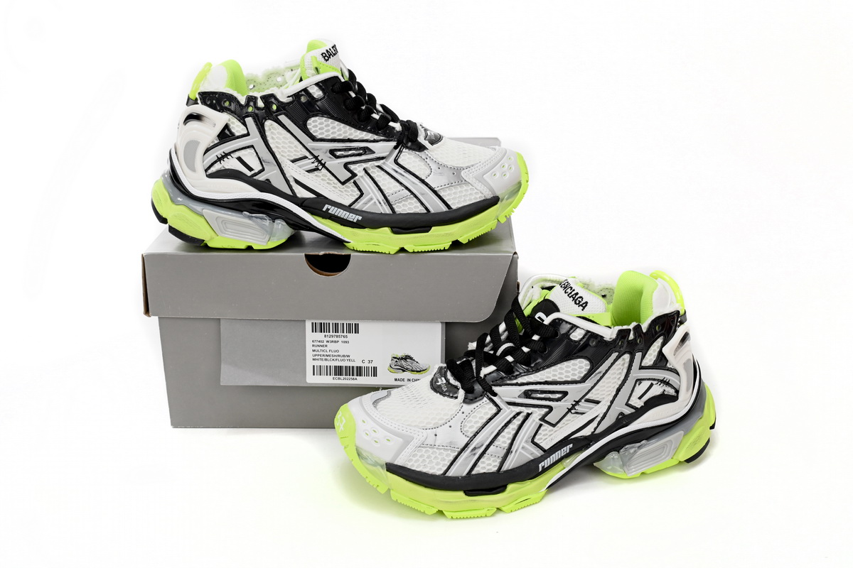 balenciaga_runner_white_neon_yellow_677403w3rbp1093_1B890BB810112.jpg