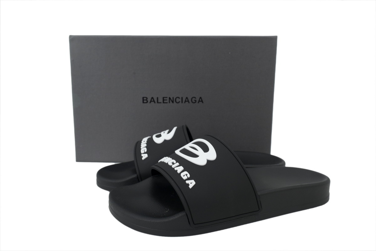 balenciaga_sandal_rubber_pool_slide_black_1E3123E417612.jpg