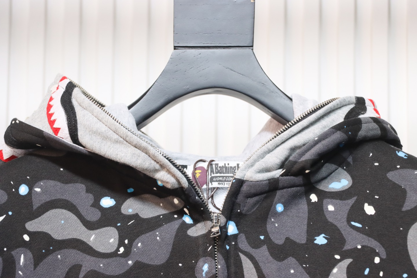 bape_space_camo_shark_full_zip_double_hoodie_black_multi_1B65695E98D17.jpg