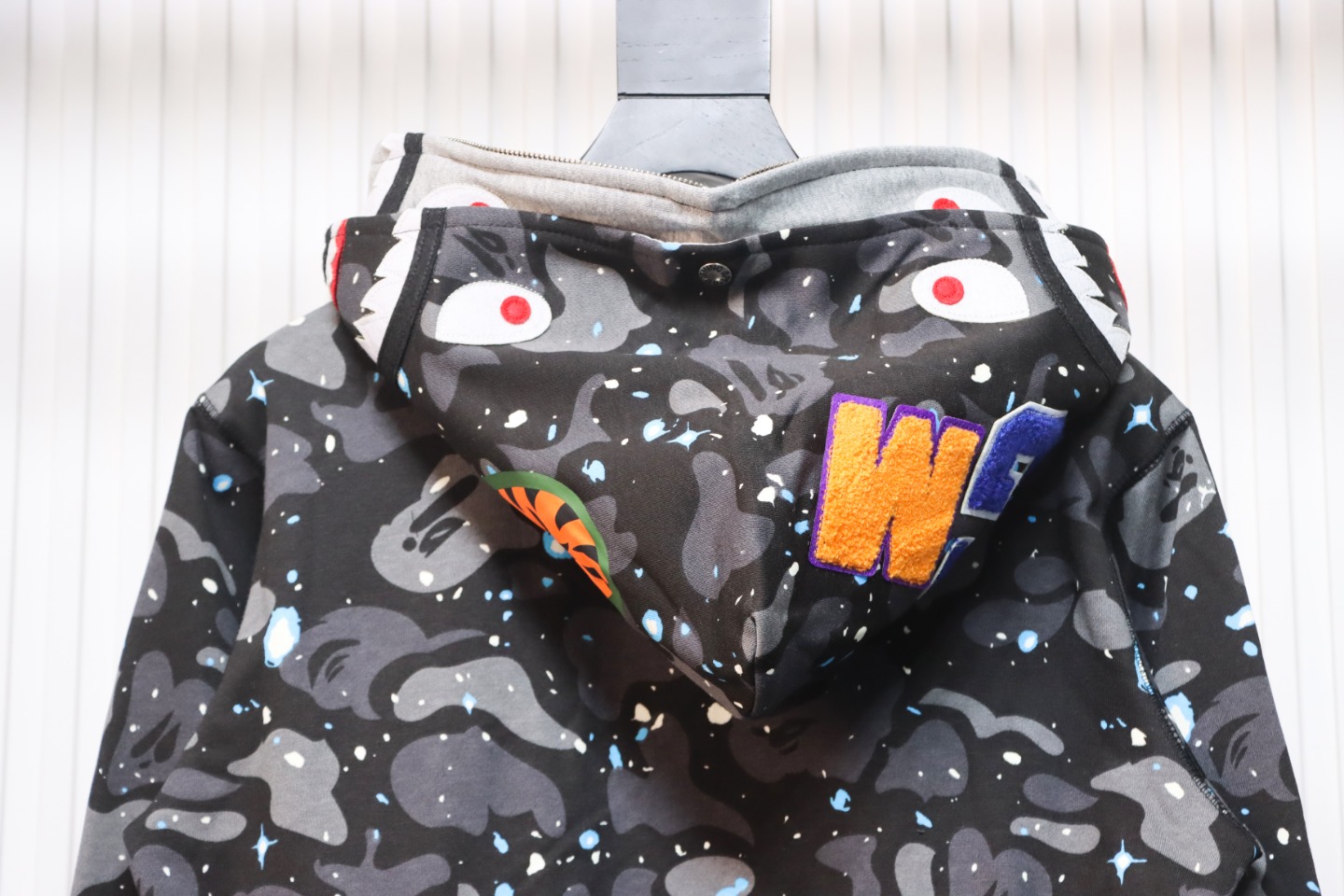 bape_space_camo_shark_full_zip_double_hoodie_black_multi_1B65695EF161D.jpg