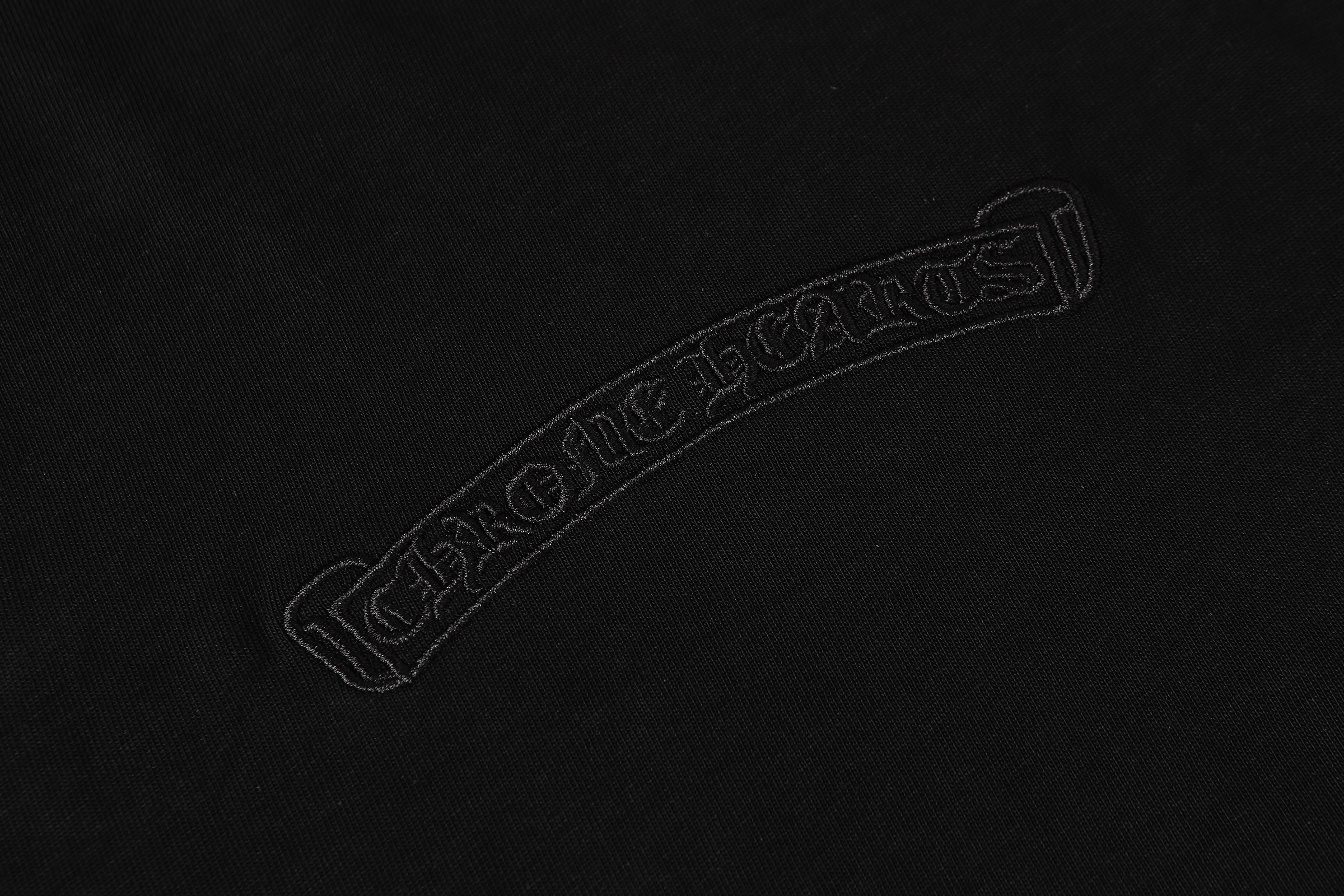 chrome_hearts_3_cross_t_shirt_black_white_1DDD79B337419.jpg