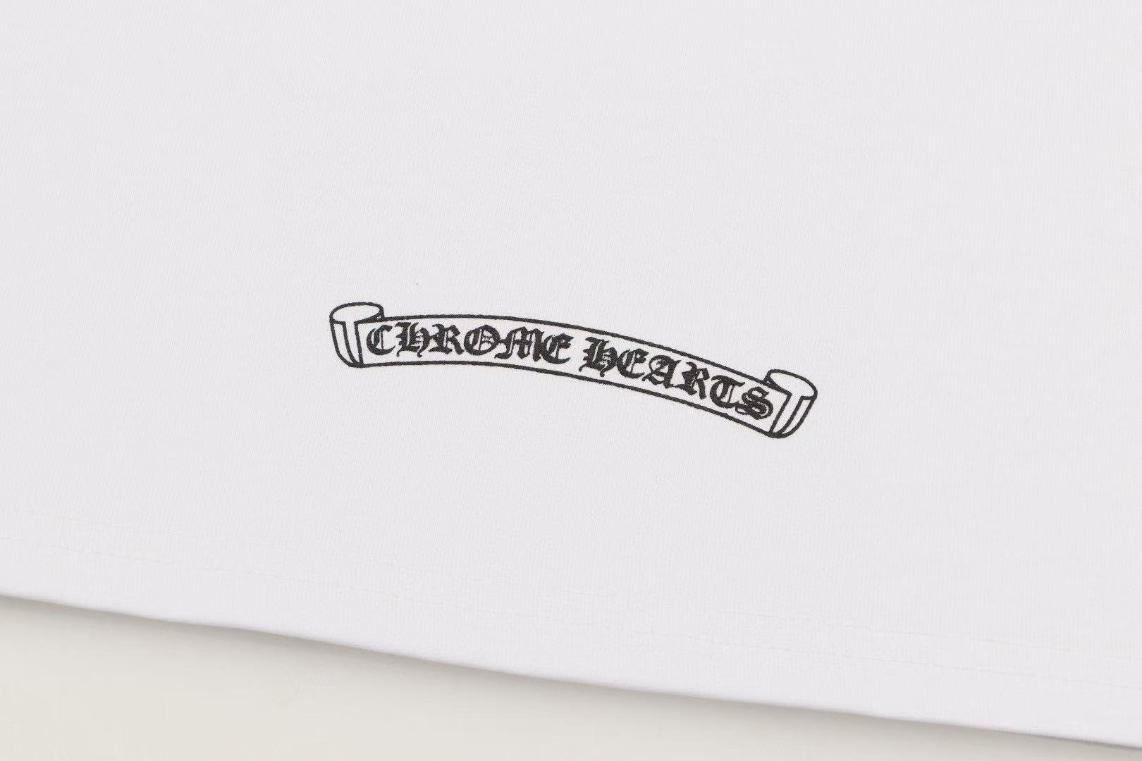 chrome_hearts_long_sleeve_shirt_white_black_y82__1E016E79B771D.jpg