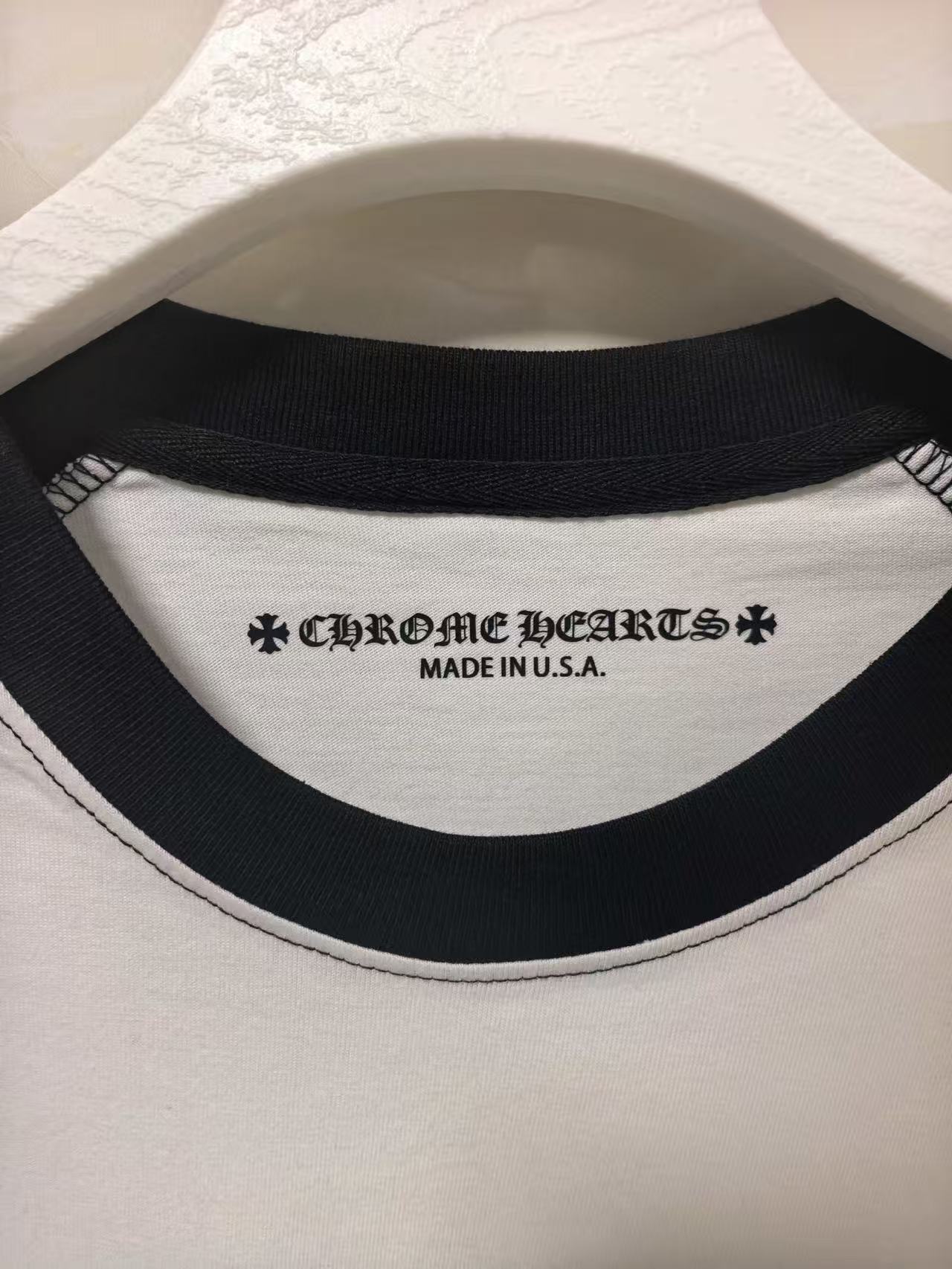 chrome_hearts_long_sleeve_shirt_white_black_y84__1E0A75687E51D.jpg