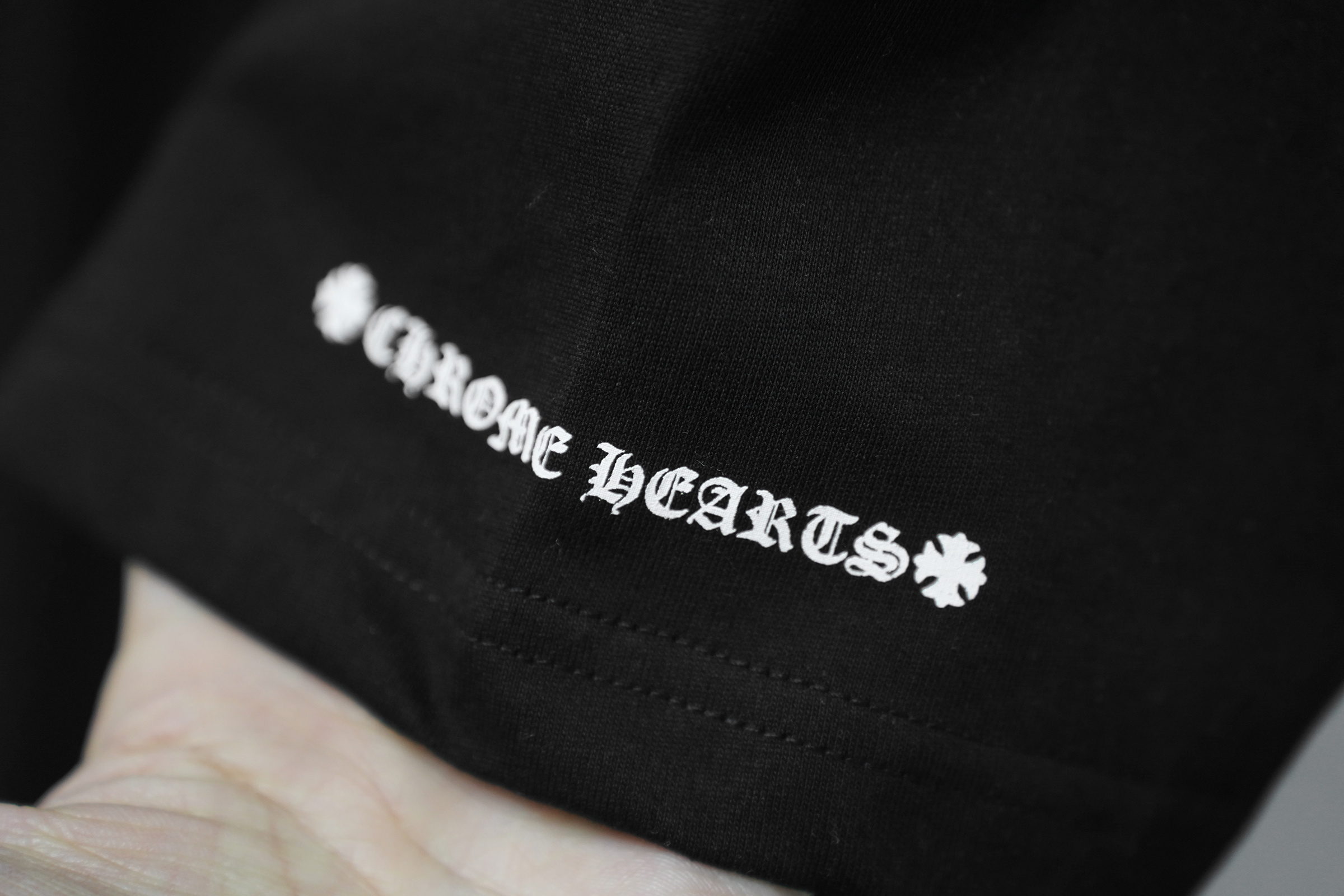 chrome_hearts_t_shirt__2237_1DF4A41A4231B.jpg
