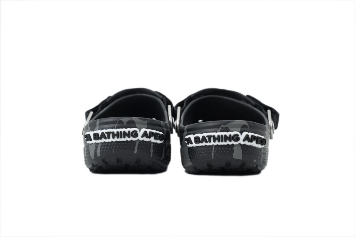 crocs_classic_clog_a_bathing_ape_abc_camo_black_1DF1F90C7621D.jpg