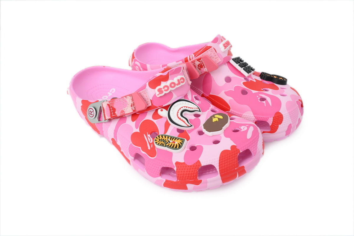 crocs_classic_clog_a_bathing_ape_abc_camo_pink_209627_6i2_1DF1F76BC0C12.jpg