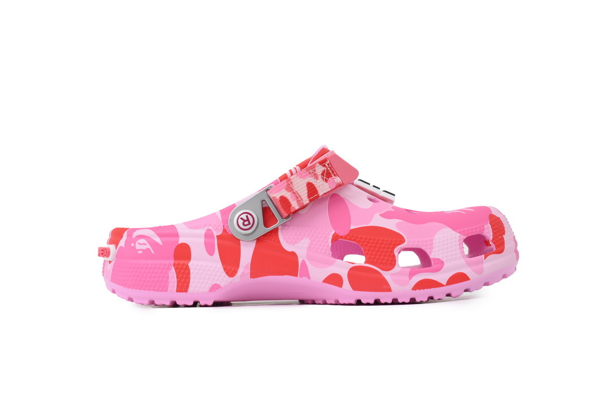 crocs_classic_clog_a_bathing_ape_abc_camo_pink_209627_6i2_1DF1F79901A1F.jpg