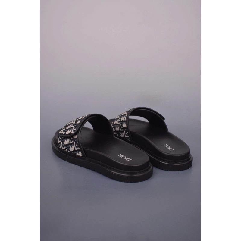 dior_aqua_sandal_beige_and_black_1E82452DA8615.png