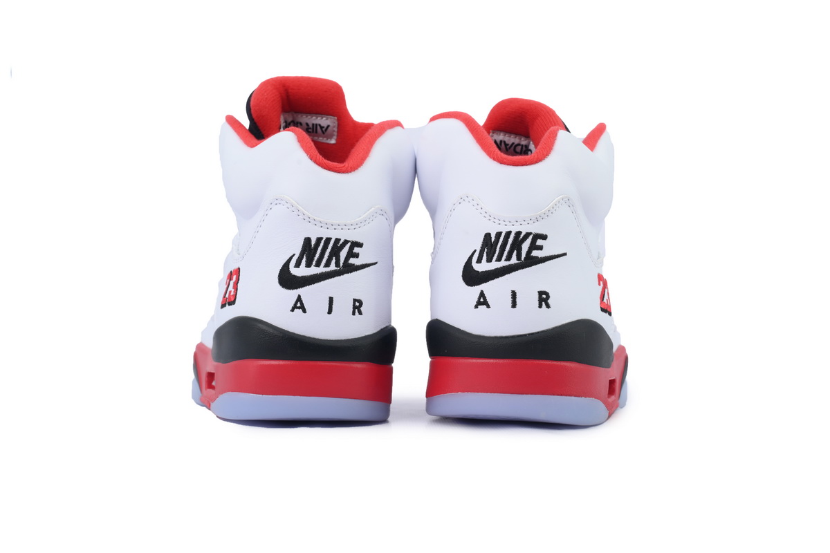 jordan_5_retro_fire_red_black_tongue_2025_hq7978_101_1CB7E86012018.jpg