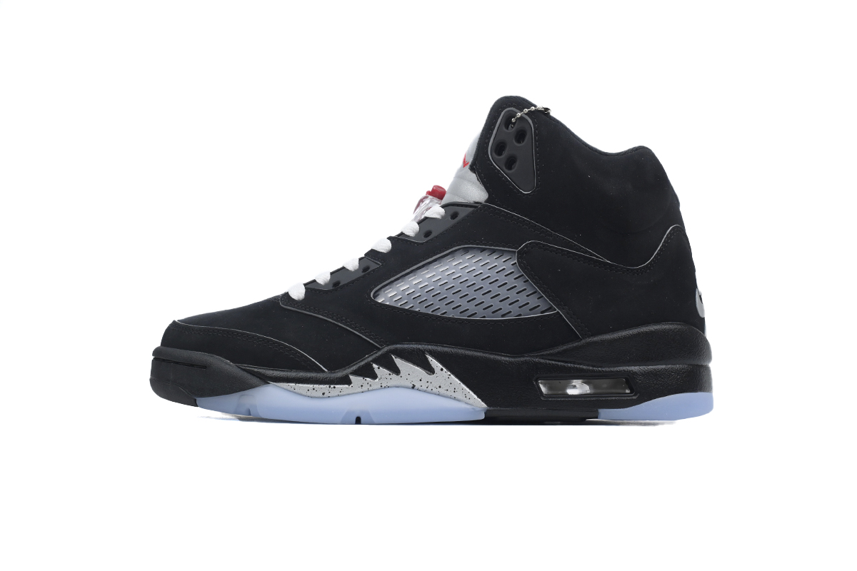 jordan_5_retro_og_black_metallic_reimagined_hf3975_001_1B960F5CB2814.jpg