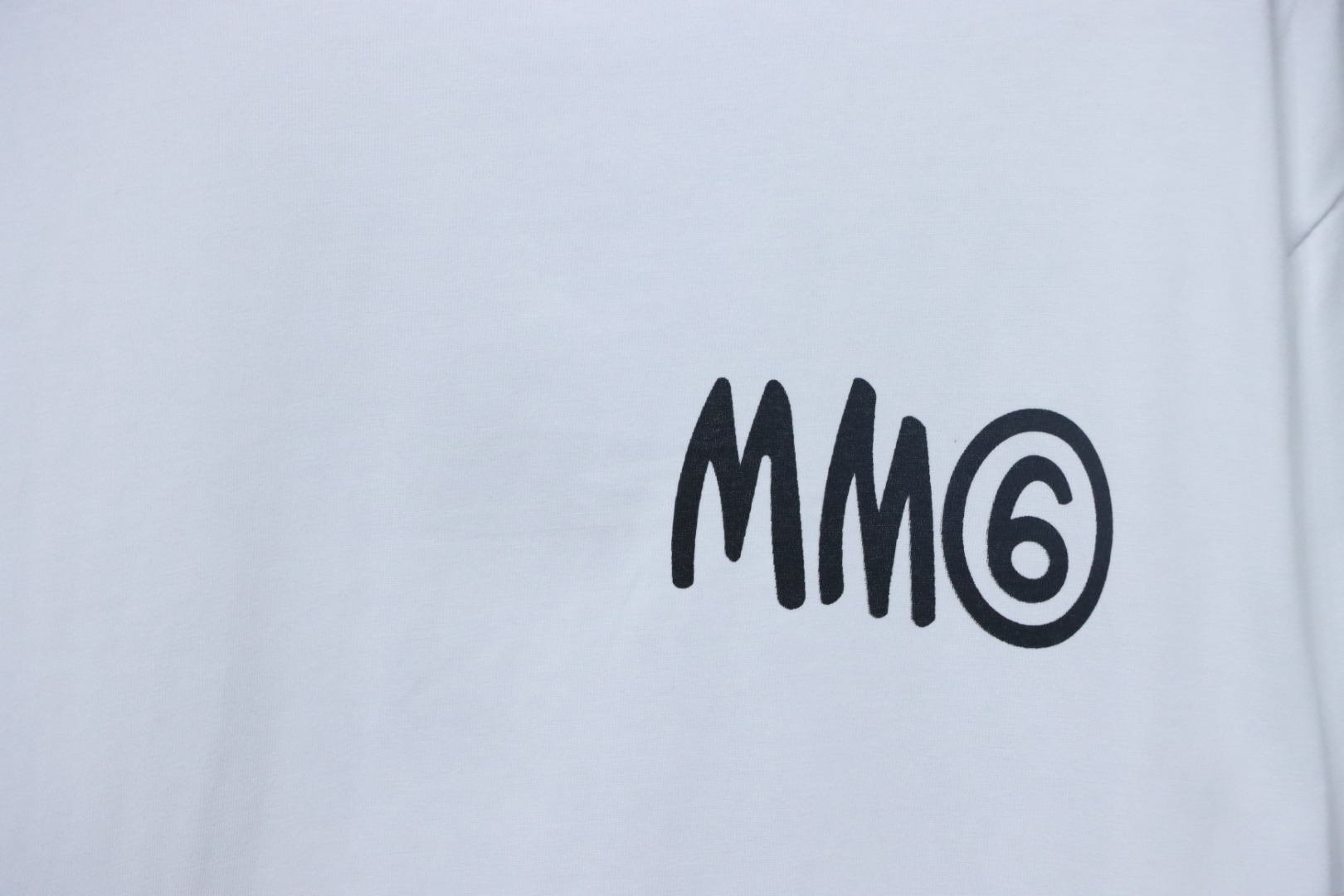 maison_margiela_25ss_signature_tee_white_1CEBA23DE4418.jpg