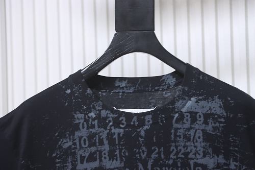 maison_margiela_numbers_t_shirt_washed_black_1E9C07E183119.jpeg