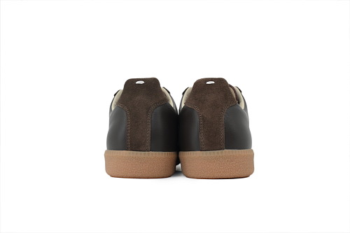 maison_margiela_replica_dark_brown_1E7BBC7AE571A.jpg