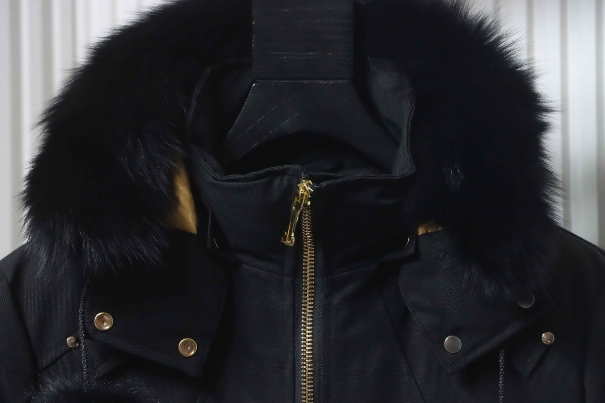 moose_knuckles_gold_debbie_bomber_03_down_jacket_black_1D23E72B47D17.jpg