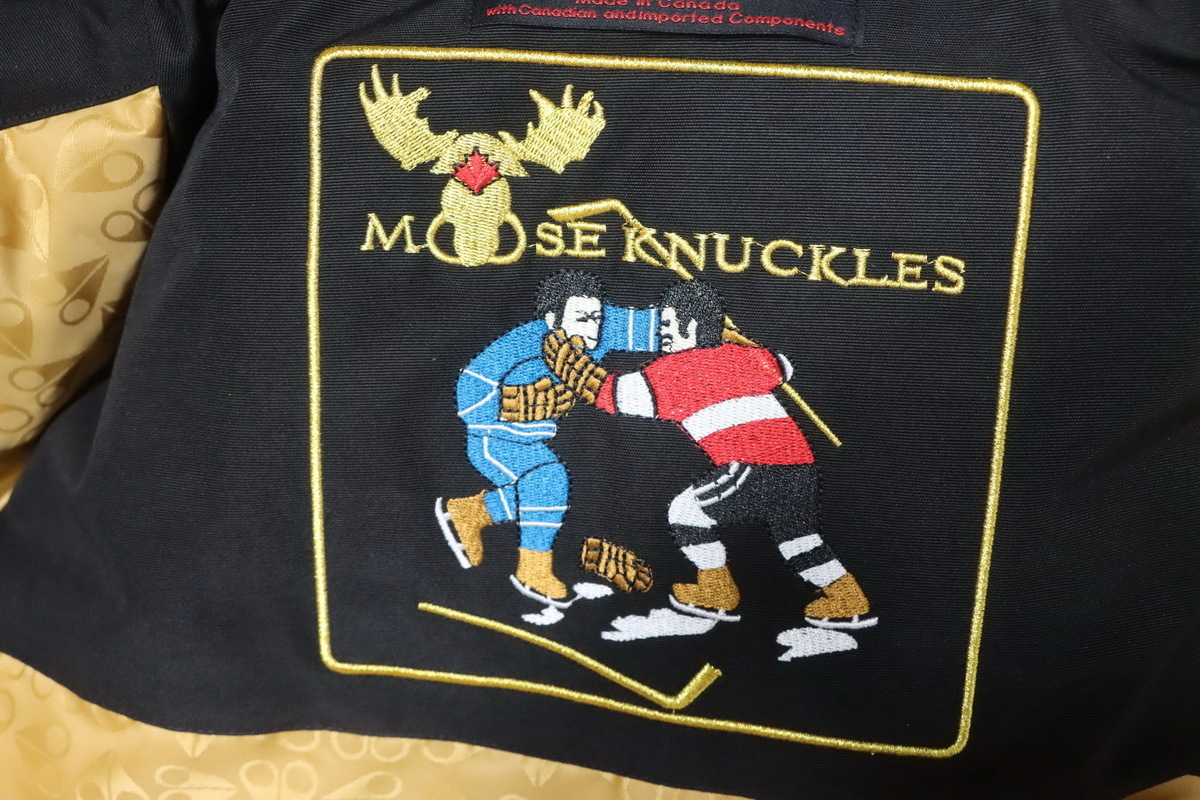 moose_knuckles_gold_edition_little_rapids_black_bomber_jacket_1D23EA9884A1C.jpg