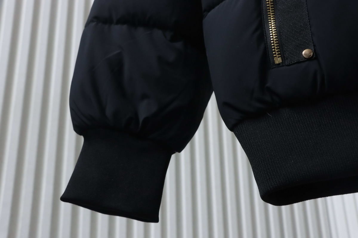 moose_knuckles_neoshear_stagg_bomber_black_black_shearling_1D23C39A72F12.jpg