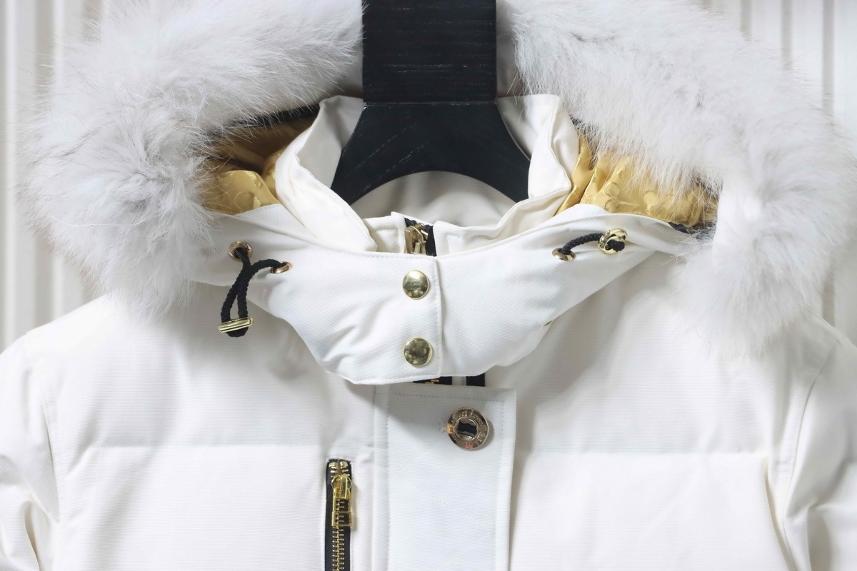 moose_knuckles_original_3q_parka_down_jacket_white_with_fur_1D23F0C32C312.jpg