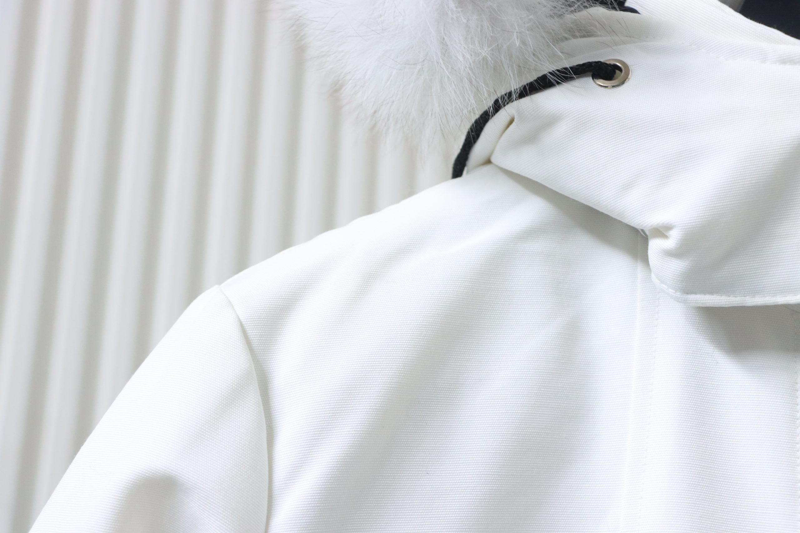 moose_knuckles_original_stirling_parka_white_1CF49EAA3061A.jpg