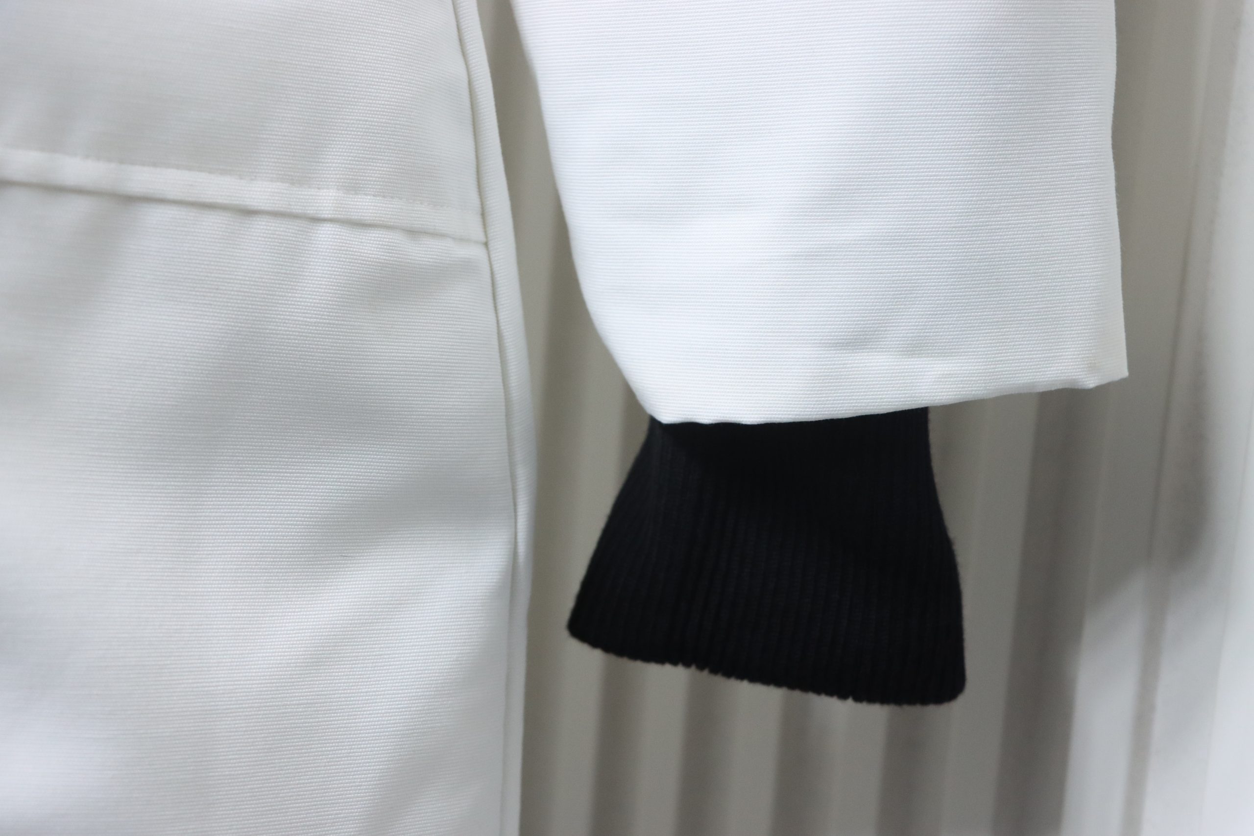 moose_knuckles_original_stirling_parka_white_1CF49EAA5E819.jpg