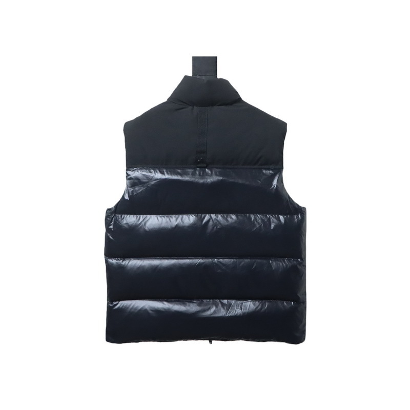 moose_knuckles_victory_peak_vest_black_1D22CBC1C1013.jpg