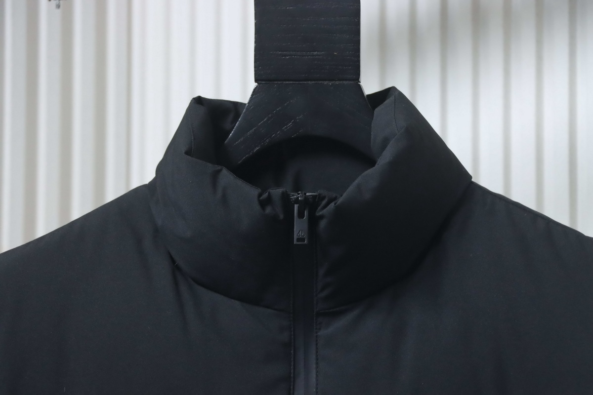 moose_knuckles_victory_peak_vest_black_1D22CBC27C116.jpg