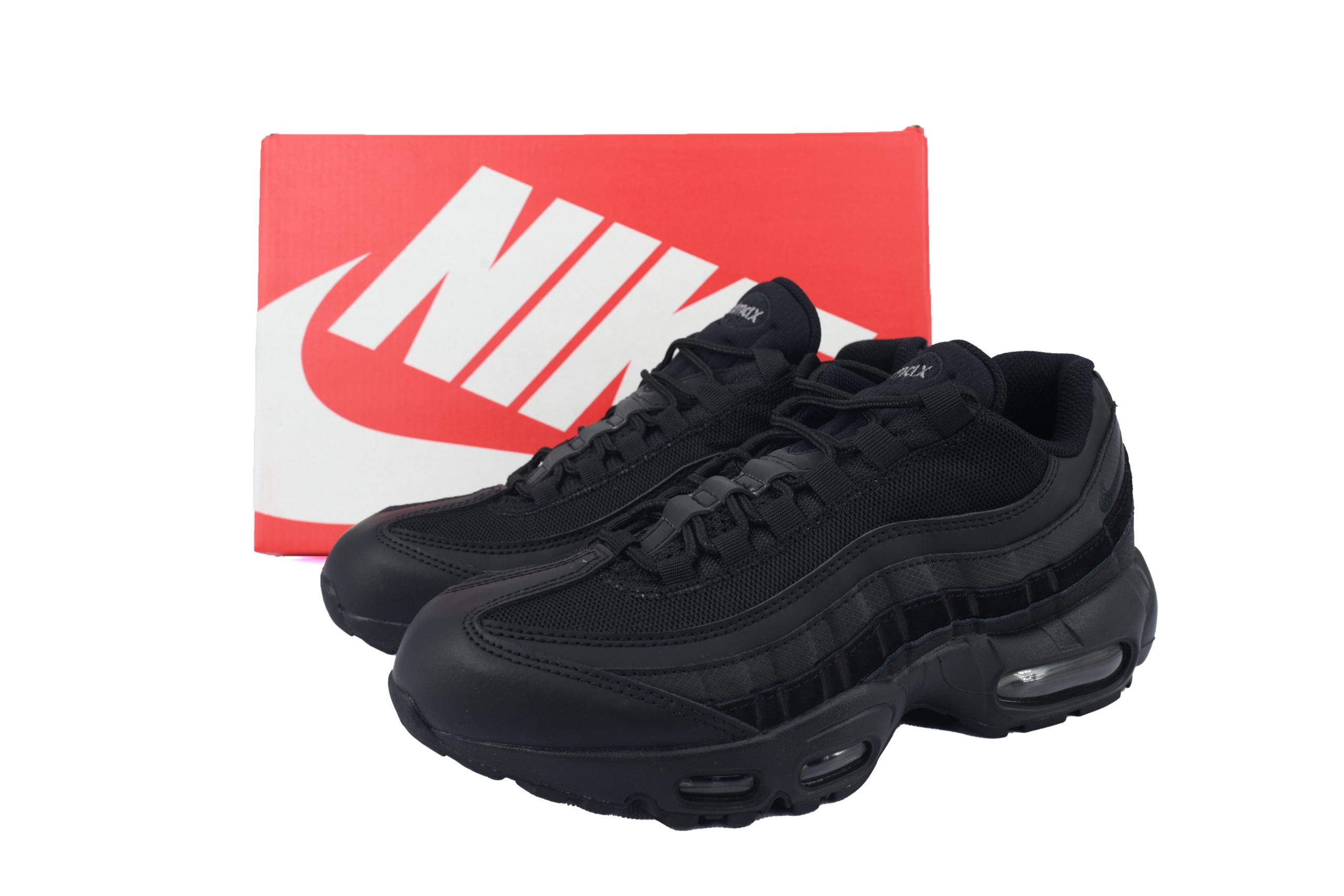 nike_air_max_95_essential_triple_black_ci3705_001_1C78FD805B515.jpg