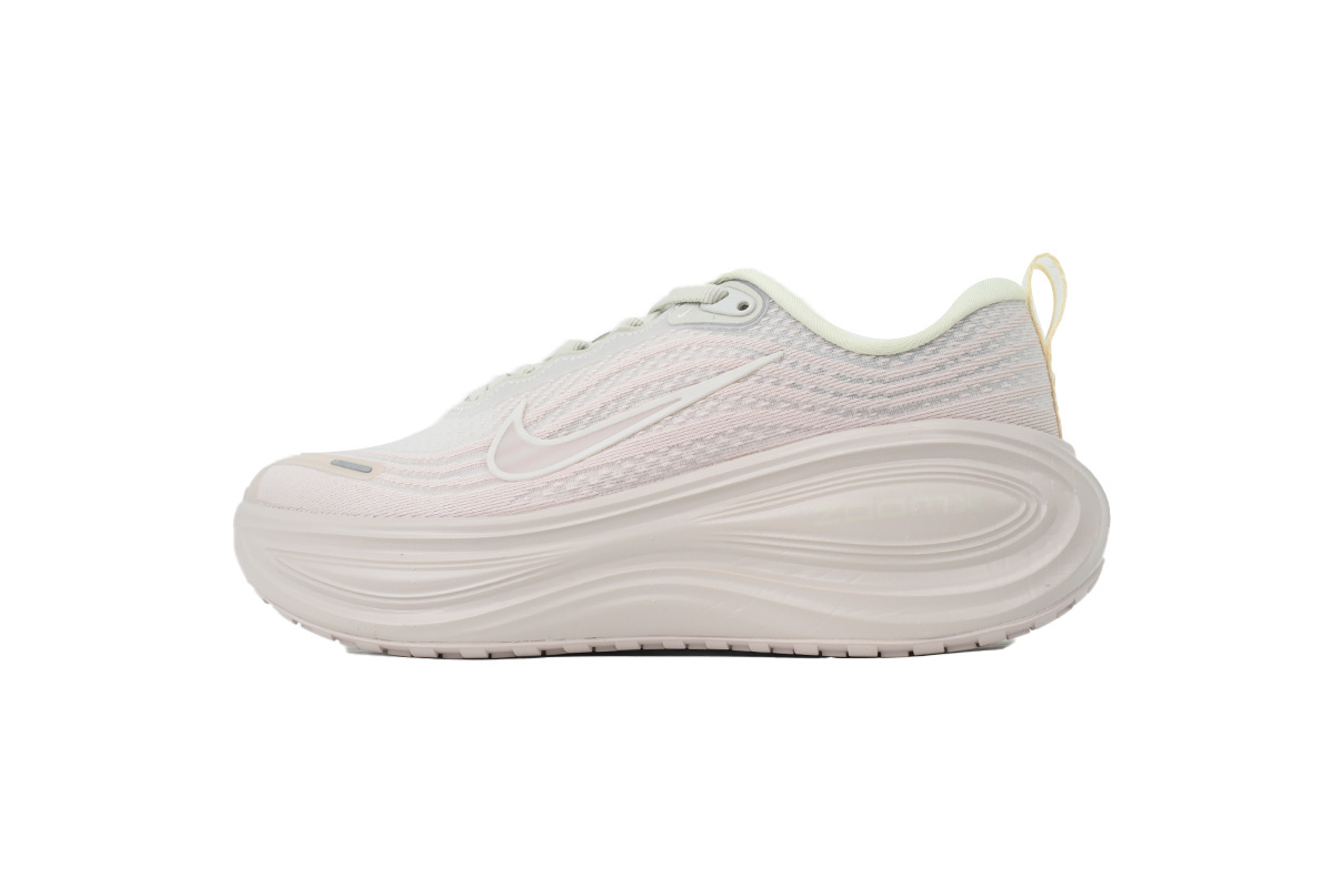 nike_vomero_plus_silt_red_wmns_hv8154_603_1D7CDD8059215.jpg