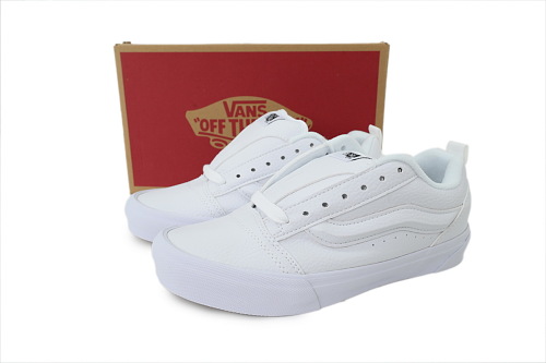 vans_knu_skool_true_white_vn0009qcw00_1E89DA07B8010.jpg