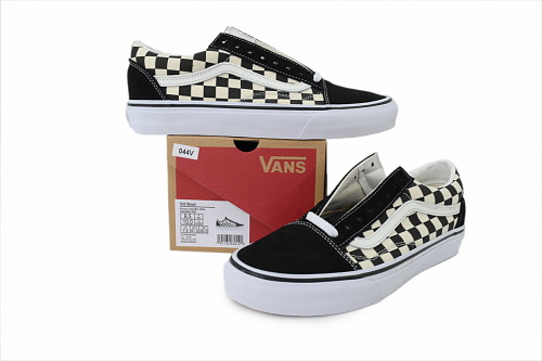 vans_old_skool_primary_check_white_black_1E9FC97814514.jpg